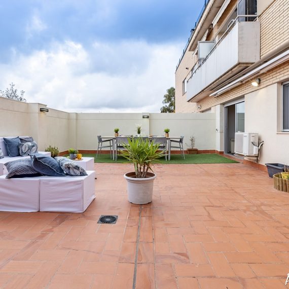 Piso en venta con terraza en Reus 3-min