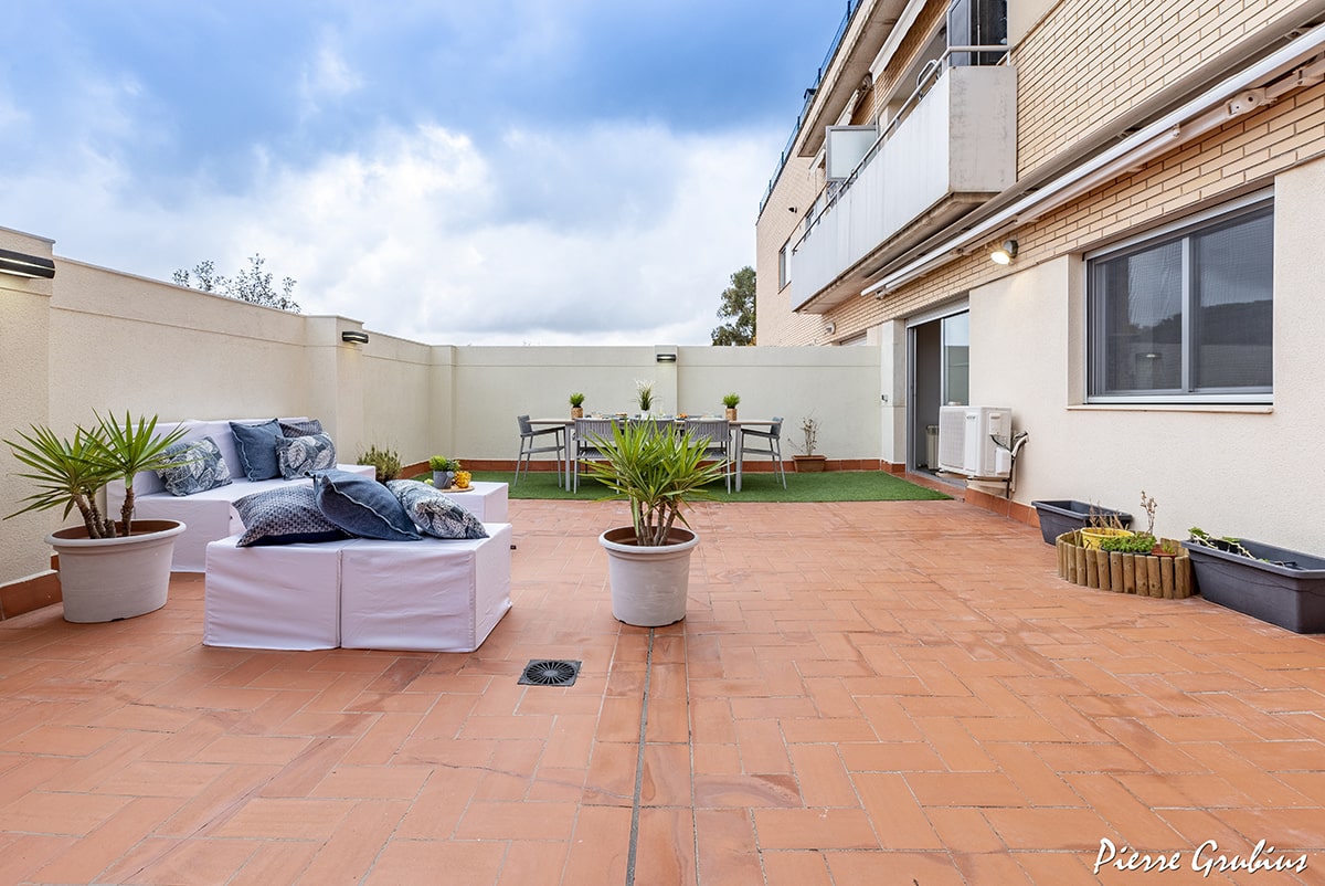 patio de recreo Encommium agitación Piso en venta con terraza en Reus | 3 hab | 2 baños | Núria Vernet